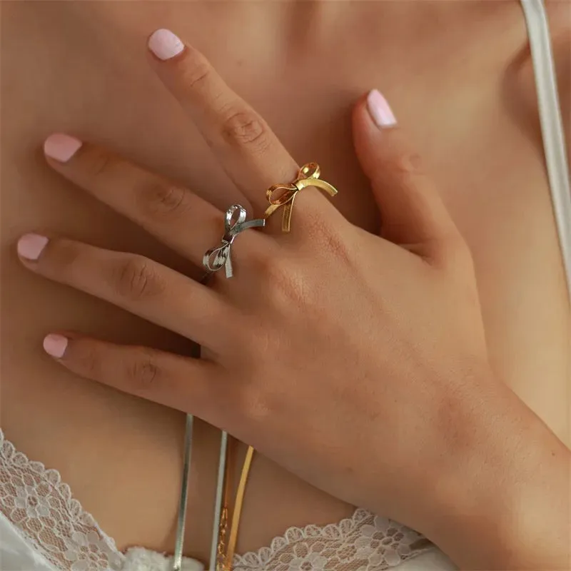 Bow Tie Flat Chain