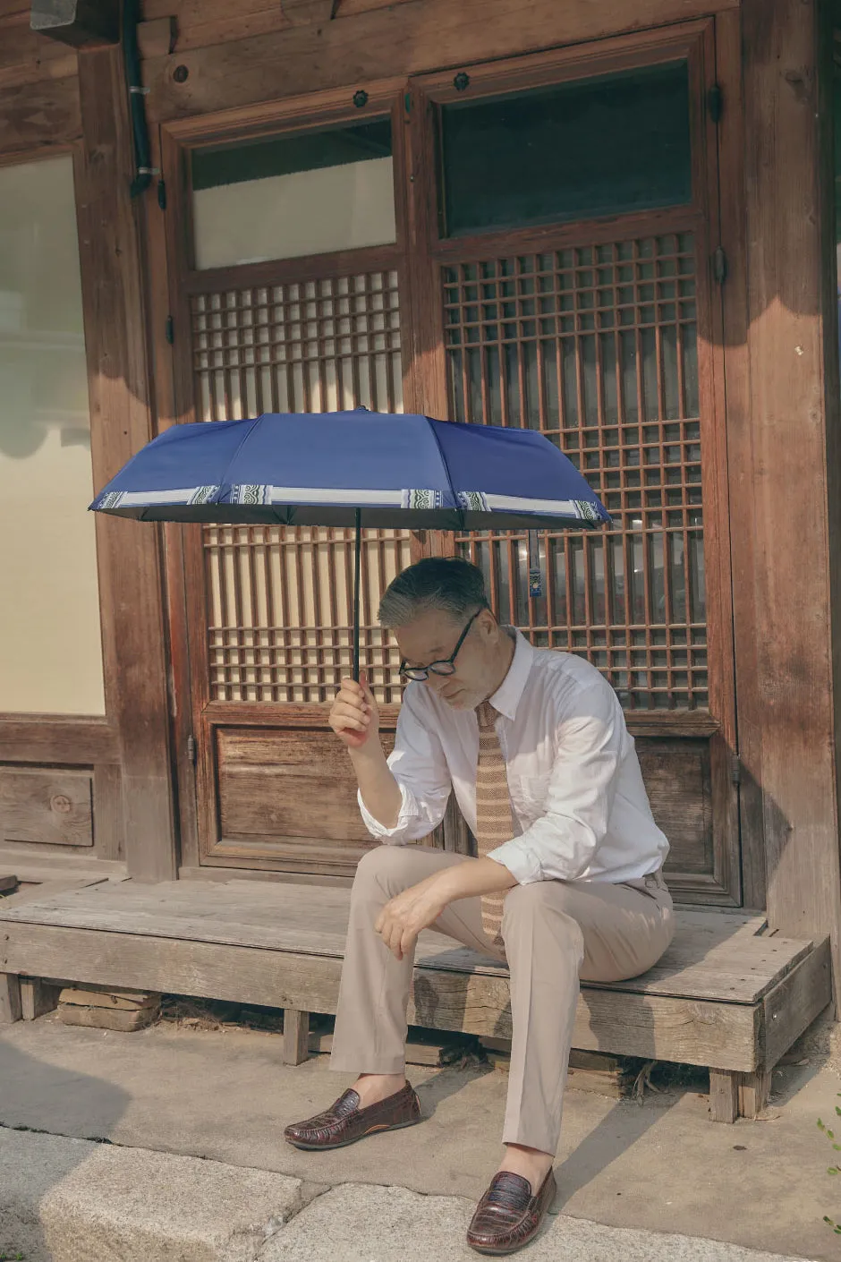 Folding Umbrella "Dancheong" - White Porcelain